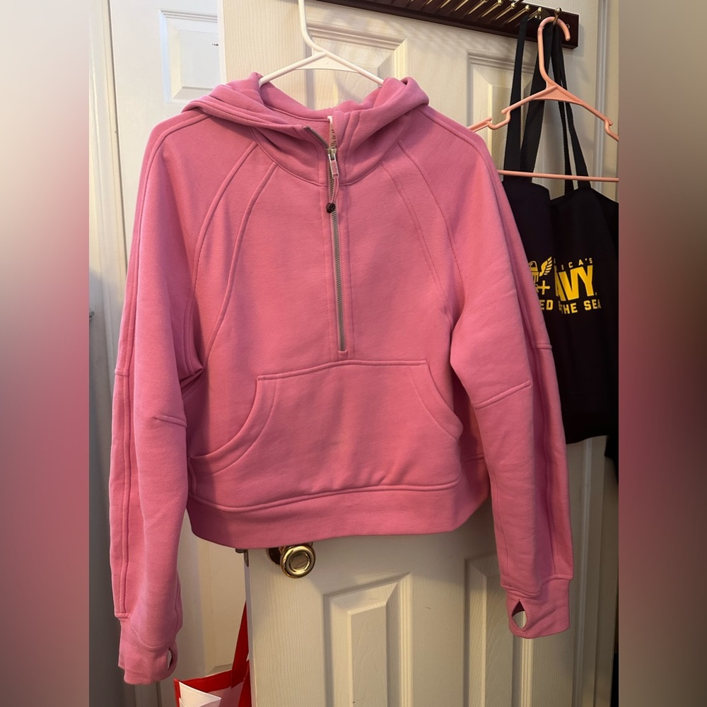 Lululemon scuba in color Dahlia Mauve